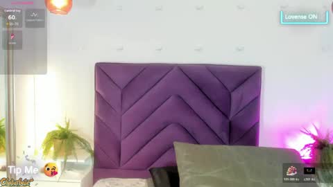 haileystonei online show from June 4, 2026, 12:00 pm