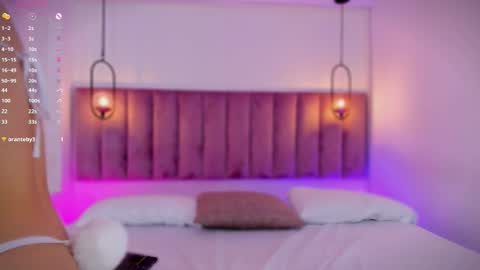 Haily online show from October 12, 2025, 8:41 pm