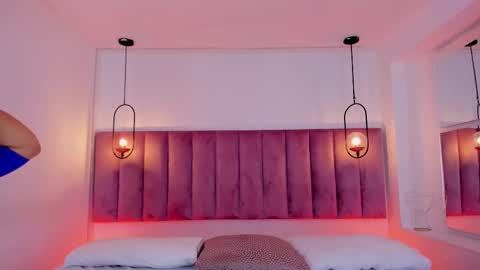 Haily online show from November 8, 2025, 8:07 pm