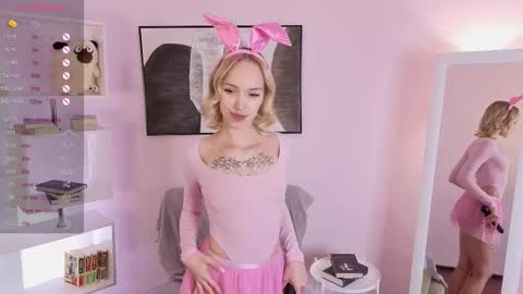 Lylu online show from December 20, 2025, 10:17 pm