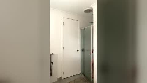 haineshunter600rbreeze online show from January 13, 2026, 7:46 am