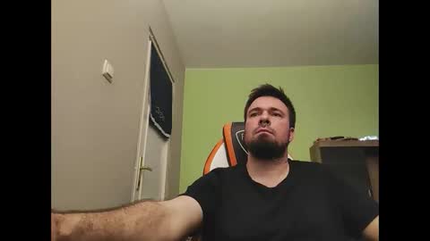 Snapshot of hairy_guy007 chatting on March 7, 2026, 11:35 pm hairy_guy007 online show from March 7, 2026, 11:35 pm