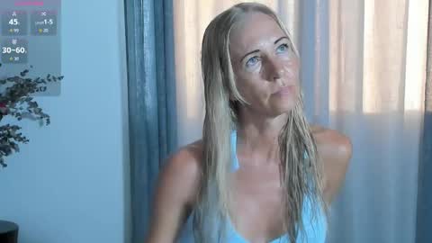 Snapshot of hairy_mommy chatting on June 1, 2026, 12:18 pm Christine - online show from June 1, 2026, 12:18 pm