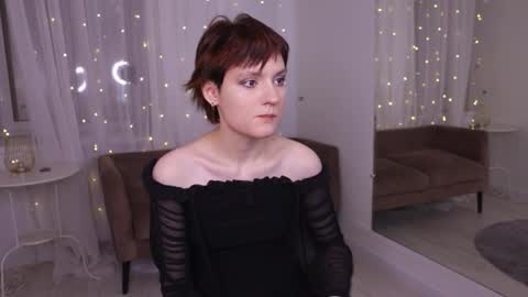 hairy_queeen online show from September 21, 2025, 9:44 am