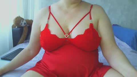 Snapshot of hairy_vi chatting on December 4, 2024, 11:52 am hairy vicky online show from December 4, 2024, 11:52 am