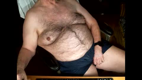 hairybear813 online show from December 1, 2025, 3:44 am