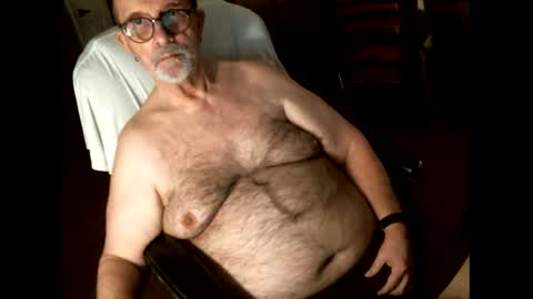 Snapshot of hairybear813 chatting on May 26, 2026, 12:50 am hairybear813 online show from May 26, 2026, 12:50 am