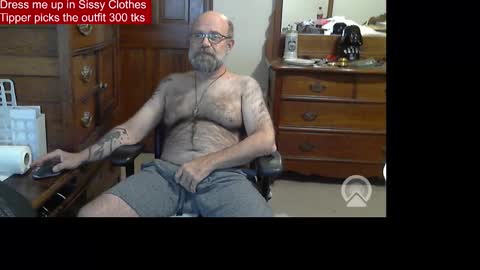 HairyDaddyBear69 online show from February 6, 2026, 1:10 am