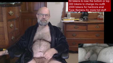 HairyDaddyBear69 online show from April 10, 2026, 12:21 pm