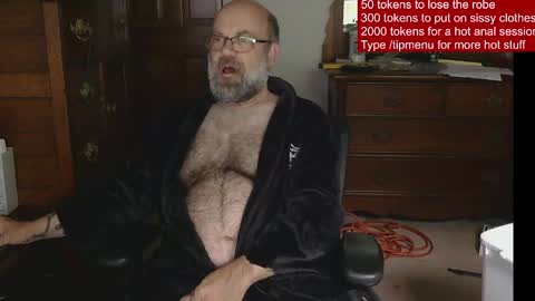 HairyDaddyBear69 online show from May 26, 2026, 11:50 am