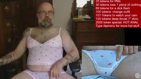 Snapshot of hairydaddybear69 chatting on June 9, 2026, 4:51 pm HairyDaddyBear69 online show from June 9, 2026, 4:51 pm