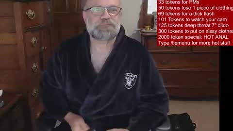 Snapshot of hairydaddybear69 chatting on June 30, 2026, 11:33 am HairyDaddyBear69 online show from June 30, 2026, 11:33 am