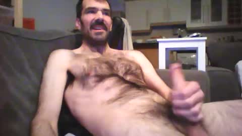 hairydude2015 online show from November 30, 2025, 11:09 pm