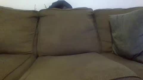 Hairylarry69143 online show from June 5, 2026, 1:01 am