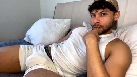 Independent       model  online show from February 23, 2025, 5:50 pm