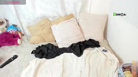 HALLE online show from December 20, 2025, 2:51 am