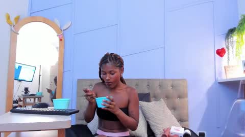 Snapshot of halleylorens chatting on November 11, 2025, 7:14 pm Halley Lorens online show from November 11, 2025, 7:14 pm