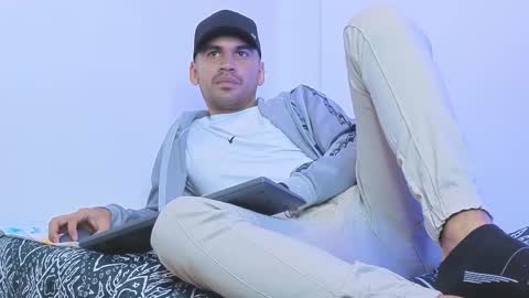 hamiltong12 online show from January 11, 2026, 3:22 am