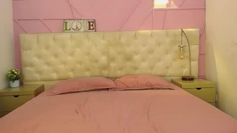 Snapshot of hamvanessa_hos chatting on March 4, 2026, 12:22 pm Hamvanessa online show from March 4, 2026, 12:22 pm