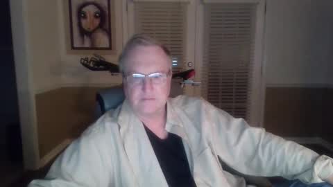 Snapshot of han63 chatting on October 31, 2025, 11:00 am Han online show from October 31, 2025, 11:00 am