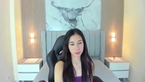 Hana online show from November 19, 2025, 3:50 am