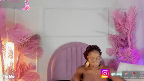 hanaahquinn online show from April 18, 2026, 11:36 am