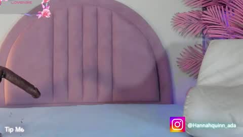 hanaahquinn online show from April 19, 2026, 11:42 am