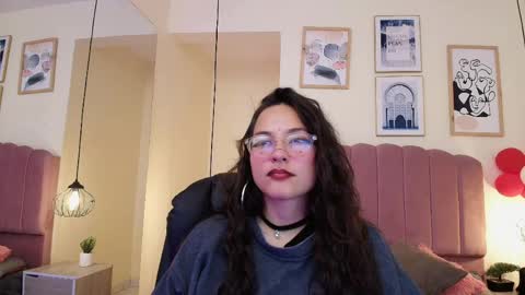 hanabie_ online show from April 11, 2026, 3:22 am