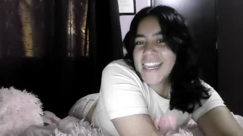 Snapshot of hanah_bakeer chatting on July 27, 2026, 4:58 pm Hanah Montana Independent model online show from July 27, 2026, 4:58 pm