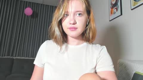 Snapshot of hanahwoods chatting on March 4, 2025, 10:05 pm hanahwoods online show from March 4, 2025, 10:05 pm