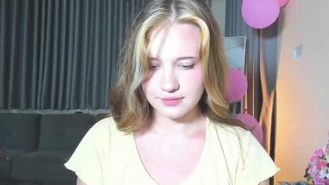 Snapshot of hanahwoods chatting on March 9, 2025, 7:05 pm hanahwoods online show from March 9, 2025, 7:05 pm