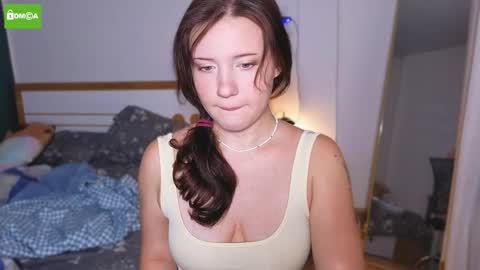 Snapshot of hanahwoods chatting on September 27, 2025, 7:52 pm hanahwoods online show from September 27, 2025, 7:52 pm