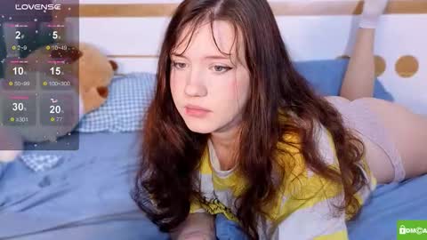 hanahwoods online show from November 17, 2025, 1:11 am