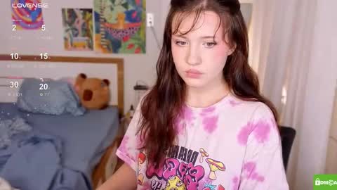 hanahwoods online show from November 26, 2025, 2:12 am