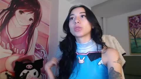 Hanaku  online show from November 25, 2025, 1:33 pm