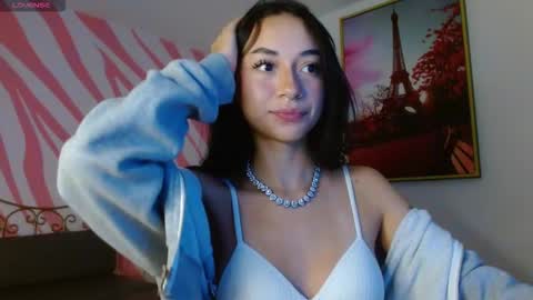 Hanaku  online show from March 25, 2026, 8:37 pm