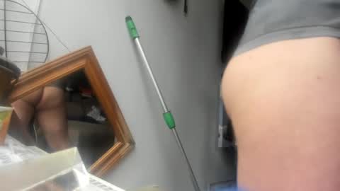 Snapshot of handncocknocum chatting on February 1, 2025, 8:50 am handncocknocum online show from February 1, 2025, 8:50 am