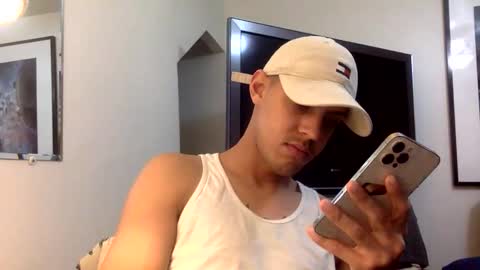 handsome01_ online show from January 6, 2026, 12:58 am