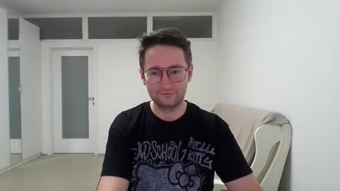 Sasha online show from November 30, 2025, 5:39 pm