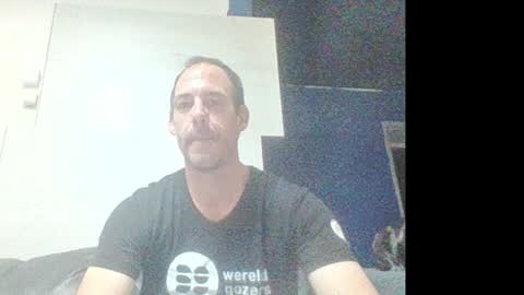 handsomeguy4ever online show from October 23, 2025, 9:02 pm