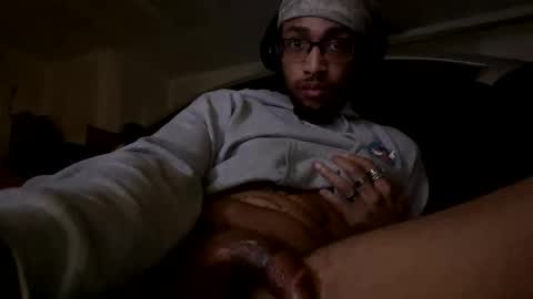 handsomehasen online show from March 20, 2026, 1:43 am