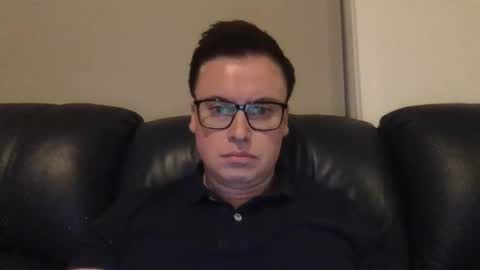 handsomelad457068 online show from November 16, 2025, 11:16 am