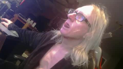 Snapshot of handyman5303 chatting on January 19, 2025, 8:09 pm Handystudman online show from January 19, 2025, 8:09 pm