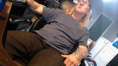 Snapshot of handyman5303 chatting on November 10, 2025, 7:24 pm Handystudman online show from November 10, 2025, 7:24 pm