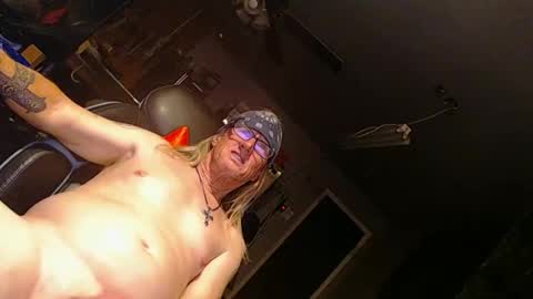 Snapshot of handyman5303 chatting on November 14, 2025, 6:34 am Handystudman online show from November 14, 2025, 6:34 am