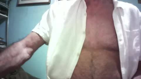 handymanforyou177322 online show from February 4, 2026, 1:22 am