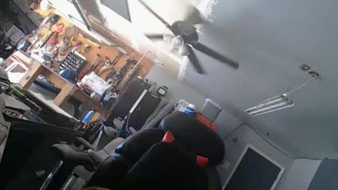 handystud33 online show from April 11, 2026, 5:50 pm