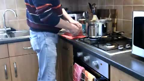 handz2 online show from February 23, 2026, 2:58 pm