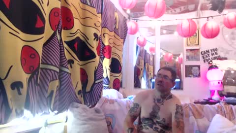 hank rams online show from October 5, 2025, 3:21 pm