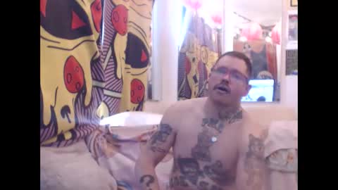 hank rams online show from March 25, 2026, 4:24 pm